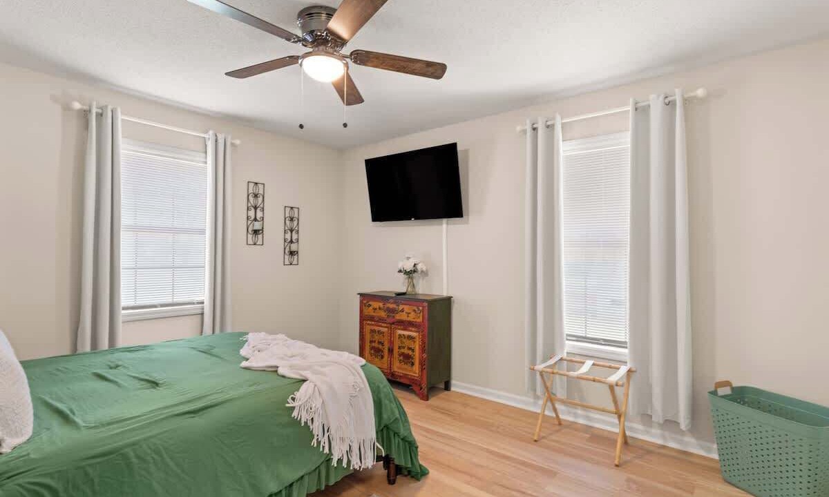 Photo of Bedroom in Dock Junction