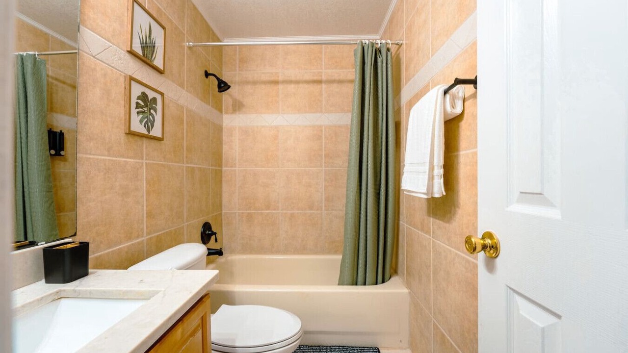 Photo of Bathroom in Chuluota