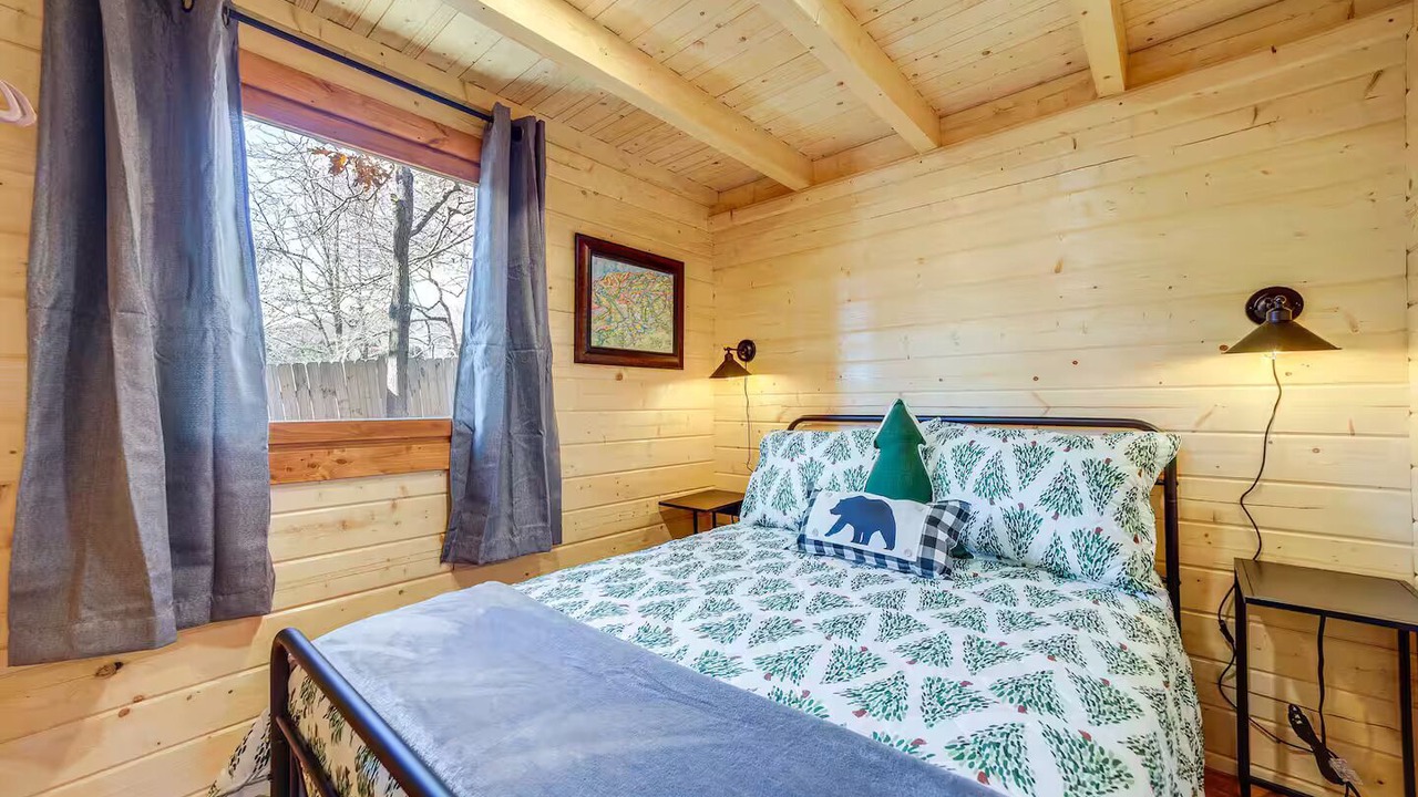 Photo of Bedroom in Waynesville