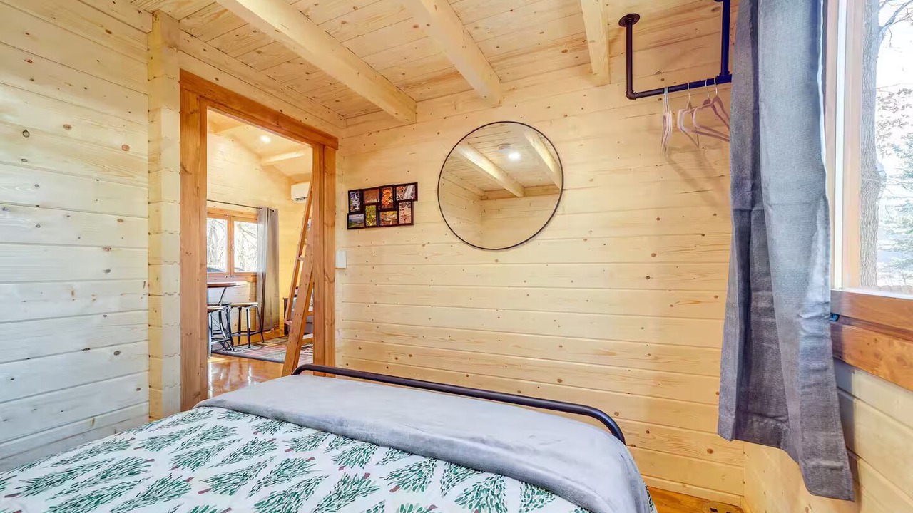 Photo of Bedroom in Waynesville