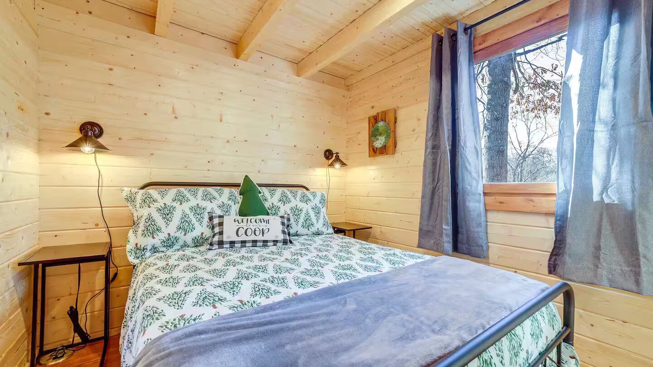 Photo of Bedroom in Waynesville