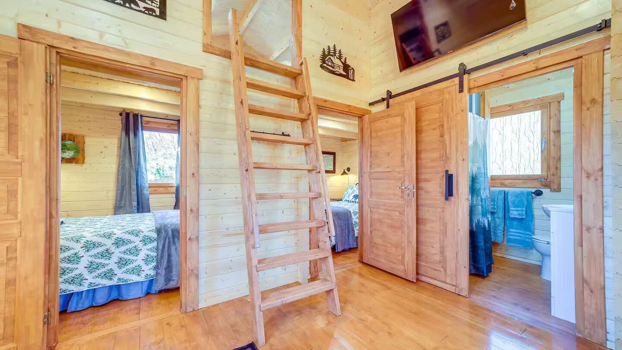 Photo of Bedroom in Waynesville