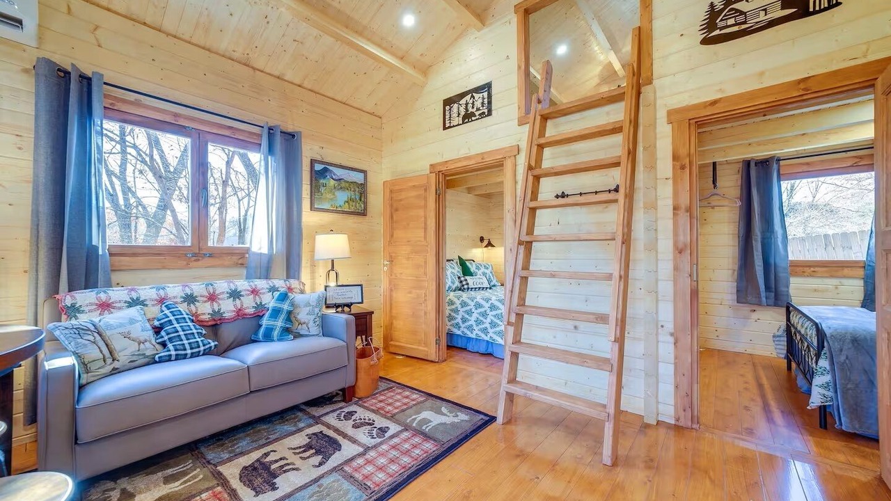 Photo of Livingroom in Waynesville