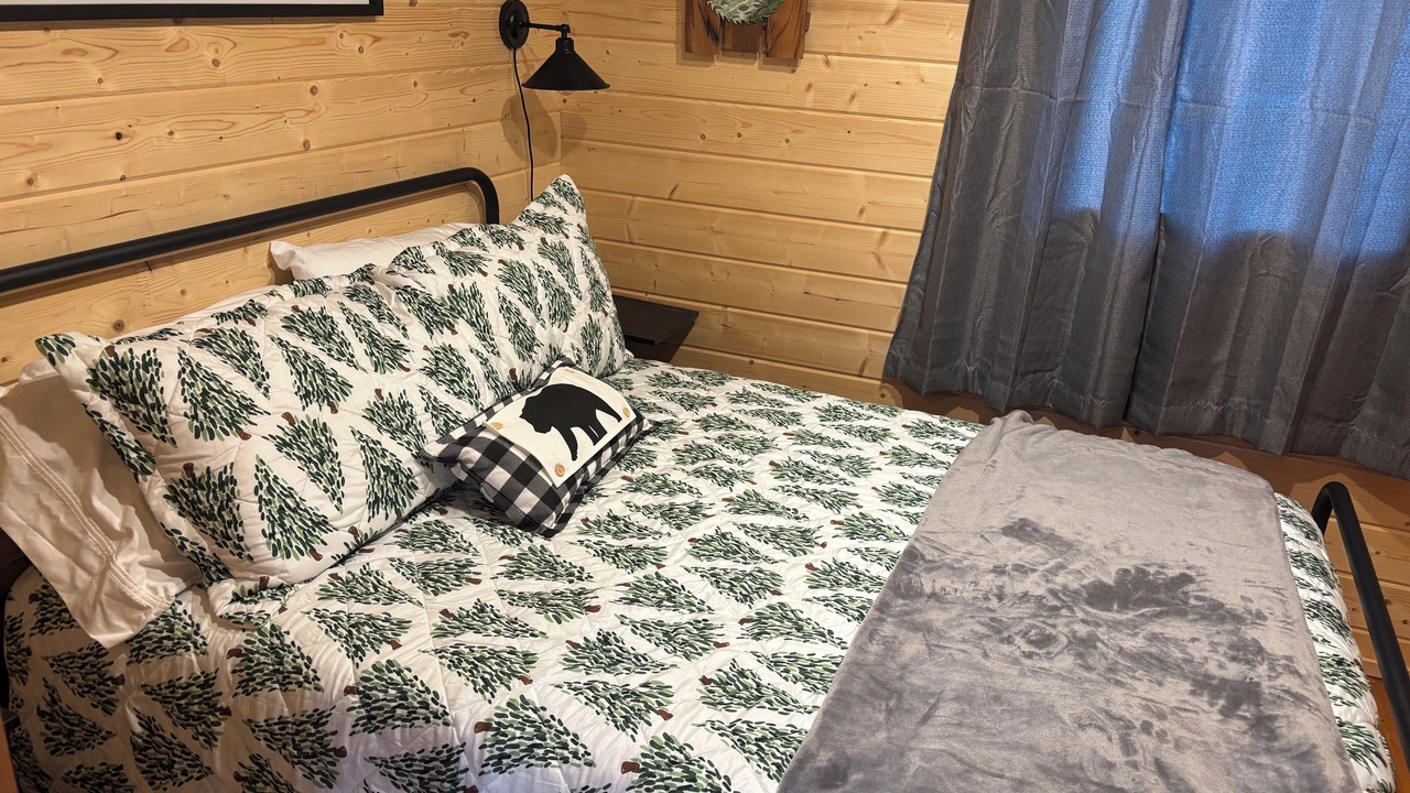 Photo of Bedroom in Waynesville
