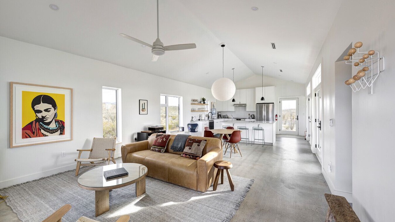 Photo of Livingroom in Study Butte-Terlingua