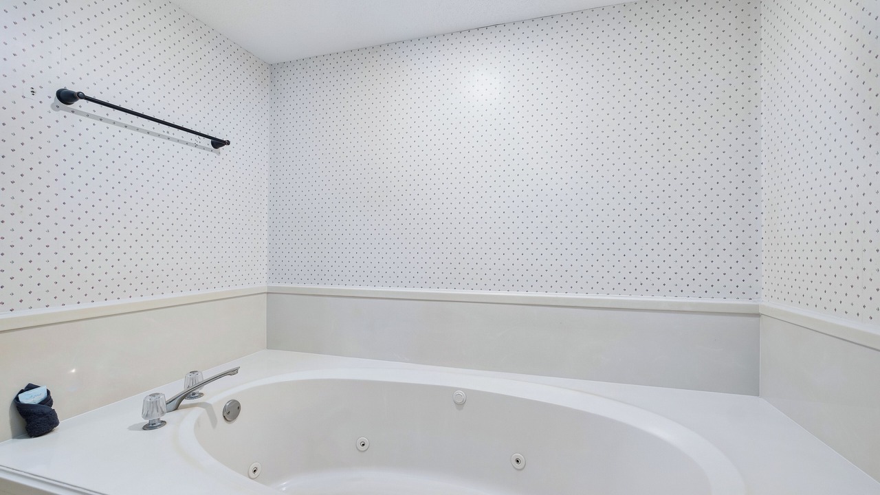 Photo of Bathroom in Dauphin Island