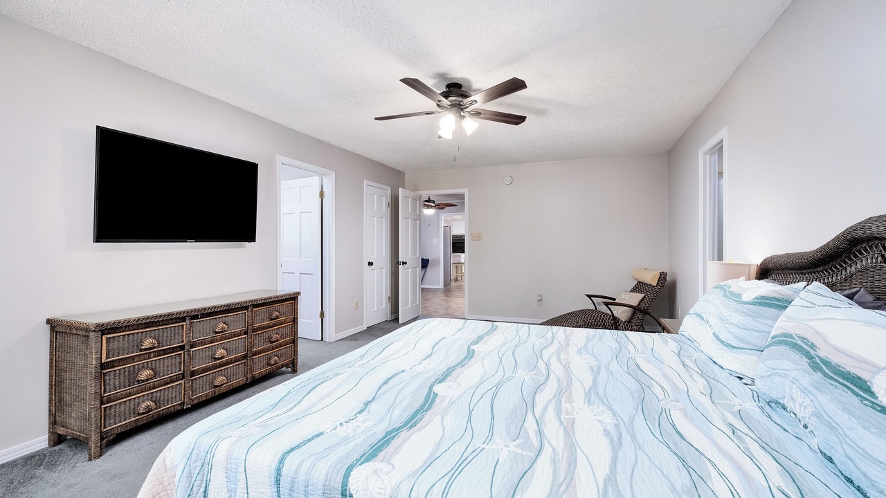 Photo of Bedroom in Dauphin Island