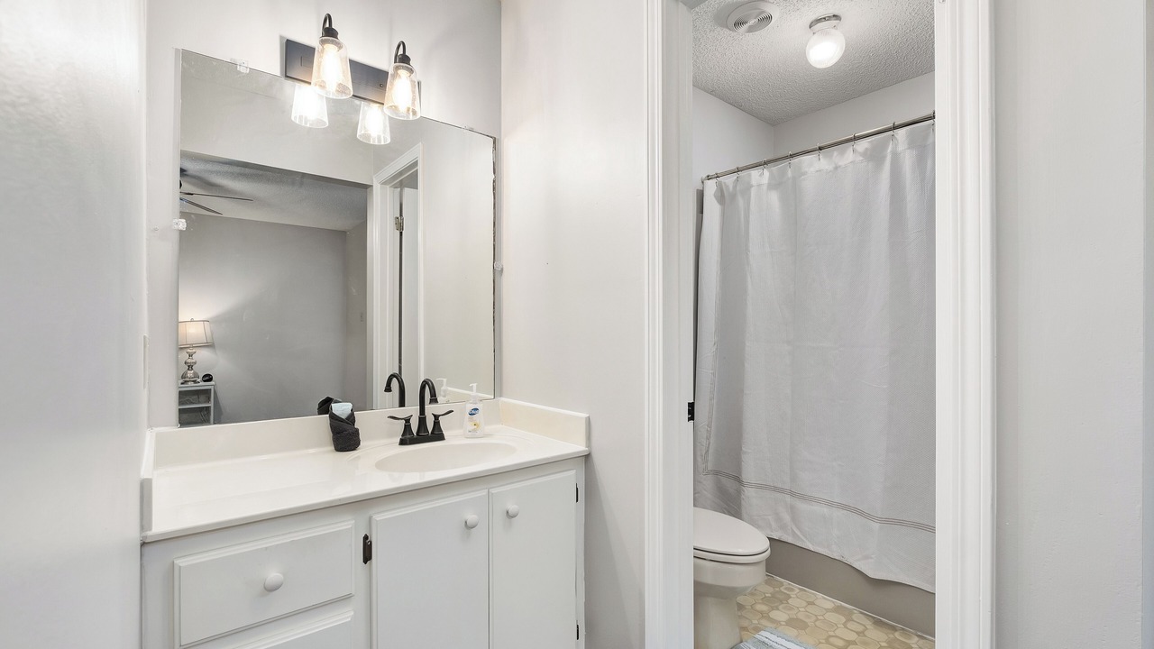 Photo of Bathroom in Dauphin Island