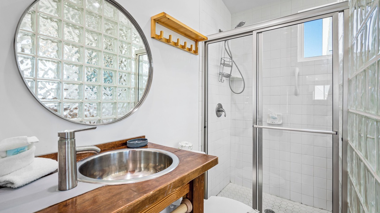 Photo of Bathroom in Dauphin Island