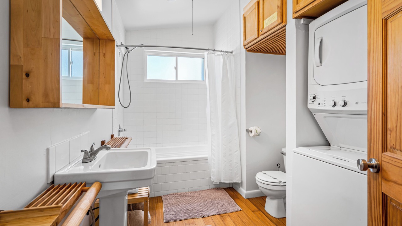 Photo of Bathroom in Dauphin Island
