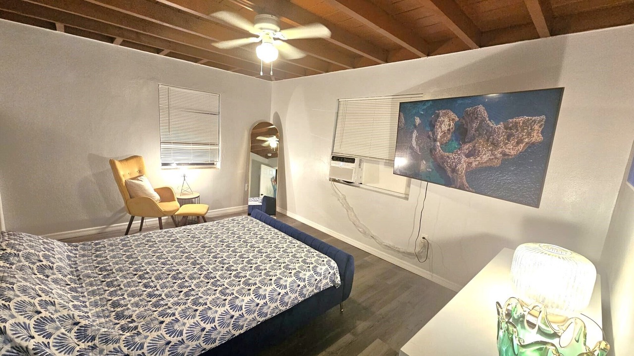 Photo of Bedroom in Riviera Beach