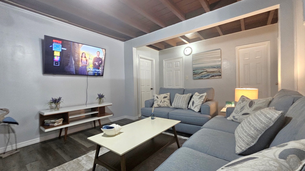 Photo of Livingroom in Riviera Beach
