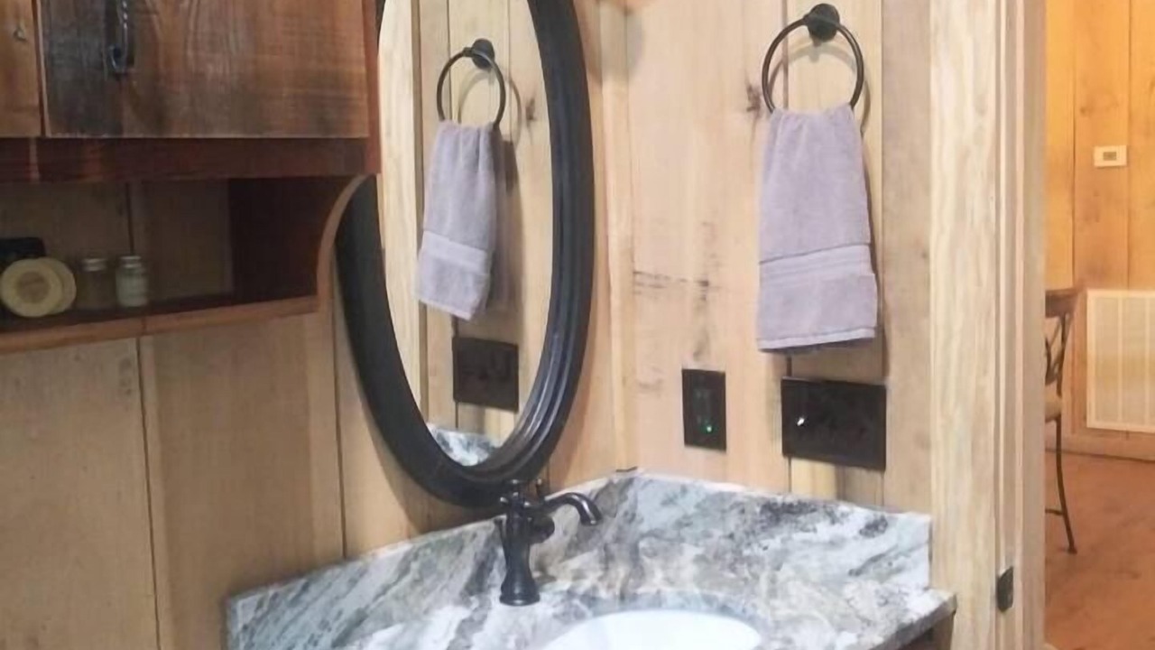 Photo of Bathroom in Talladega