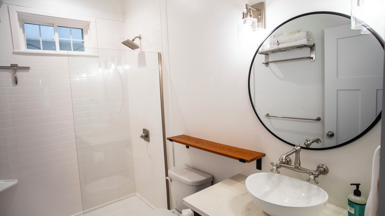 Photo of Bathroom in Alexander