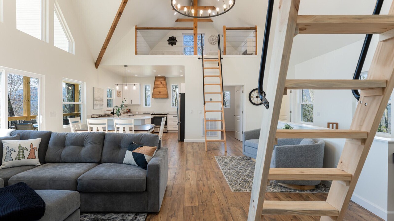 Photo of Livingroom in Waynesville