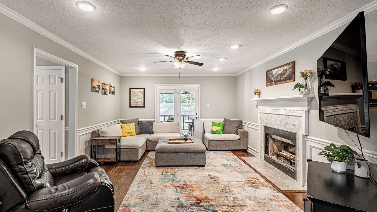 Photo of Livingroom in Evans