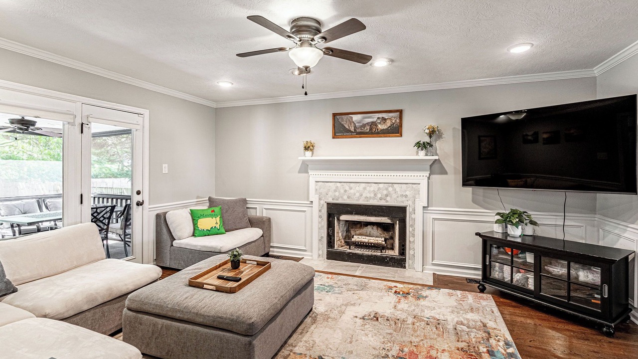 Photo of Livingroom in Evans