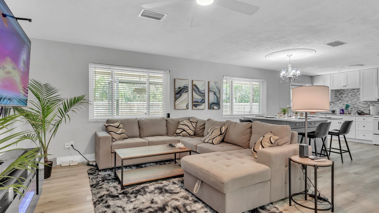 Photo of Livingroom in Florida Shores