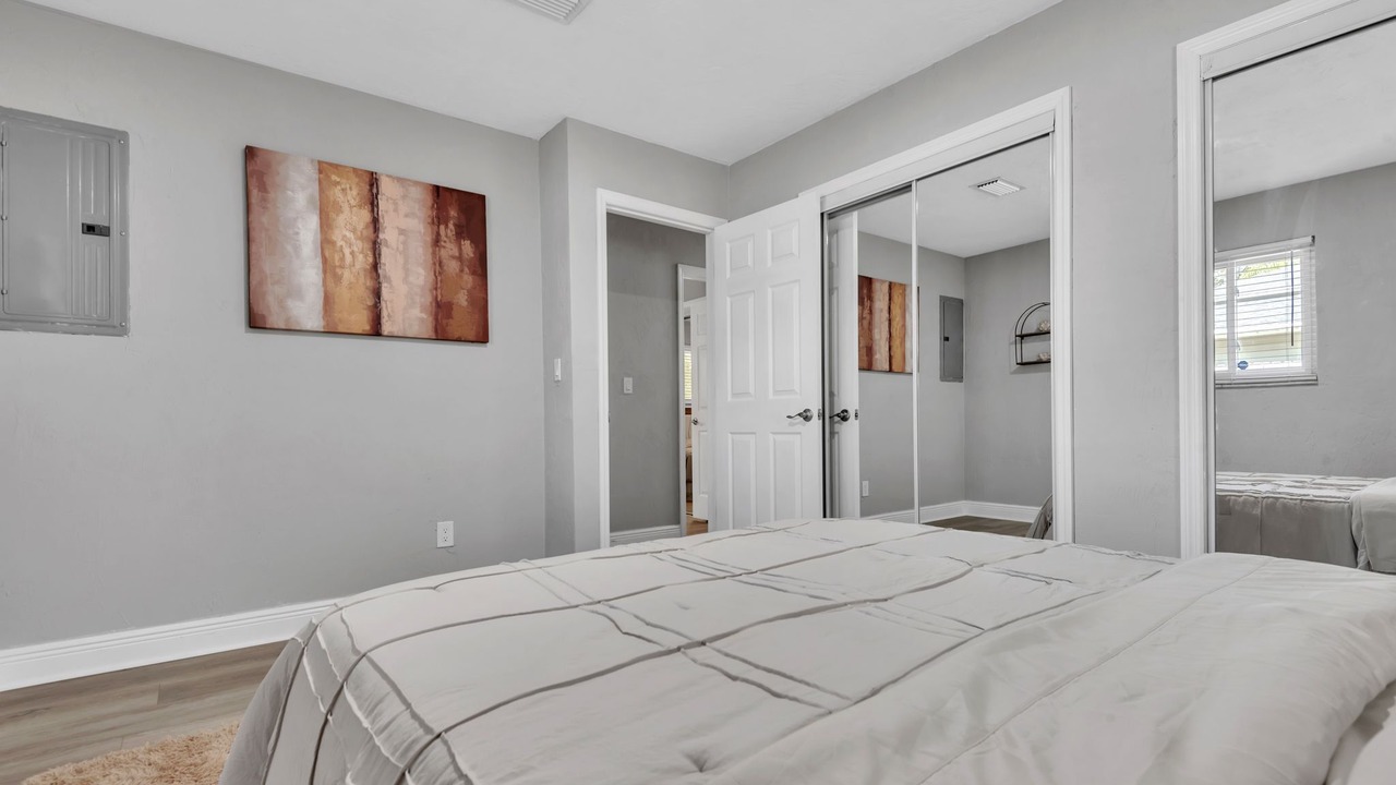 Photo of Bedroom in Florida Shores