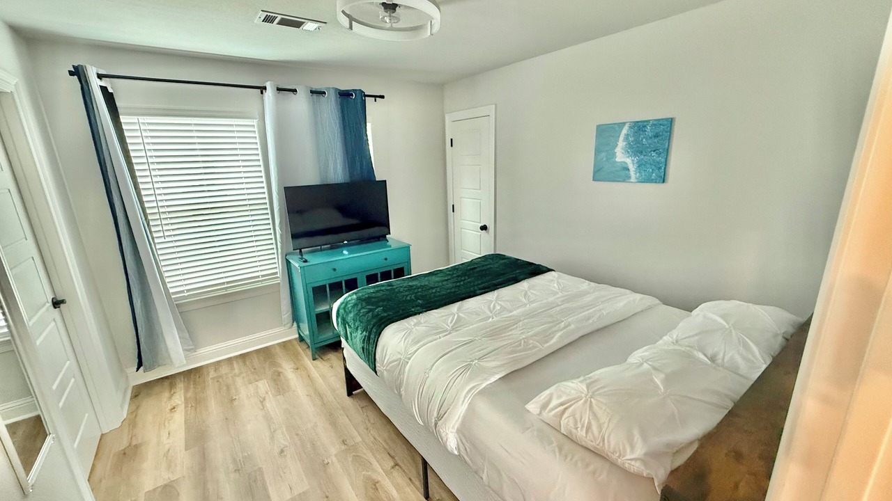 Photo of Bedroom in Gulfport