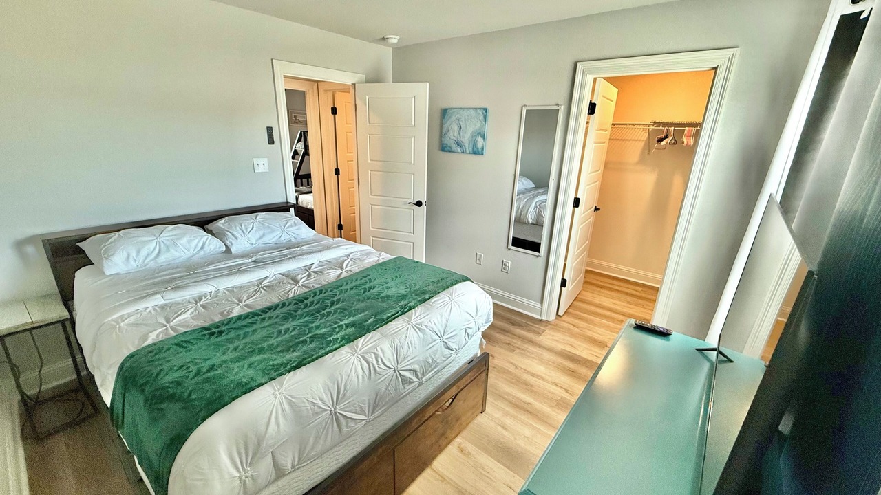 Photo of Bedroom in Gulfport