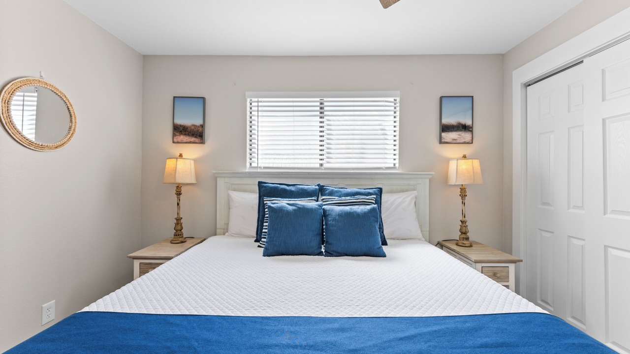 Photo of Bedroom in Orange Beach East