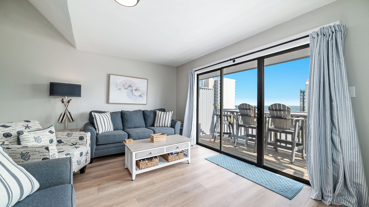 Photo of Livingroom in Orange Beach East