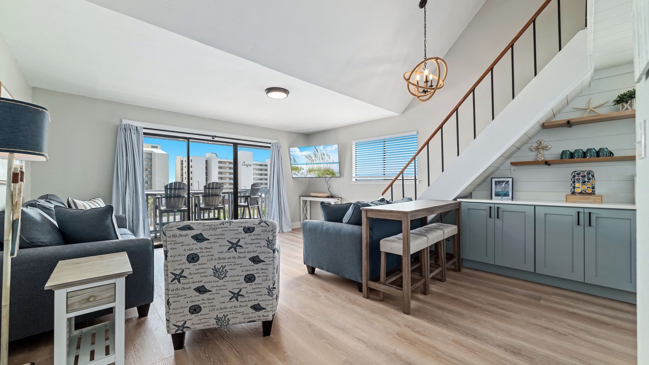 Photo of Livingroom in Orange Beach East