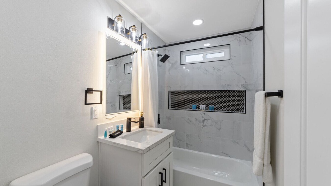 Photo of Bathroom in Bay Ho