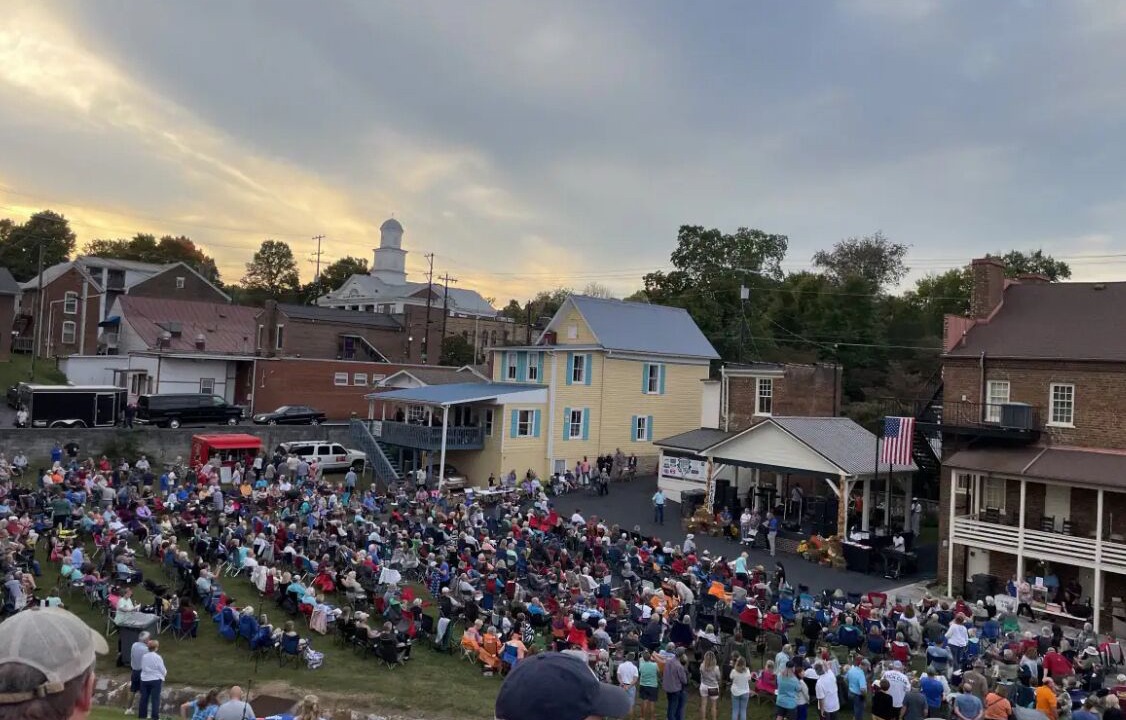 Photo of Others in Dandridge