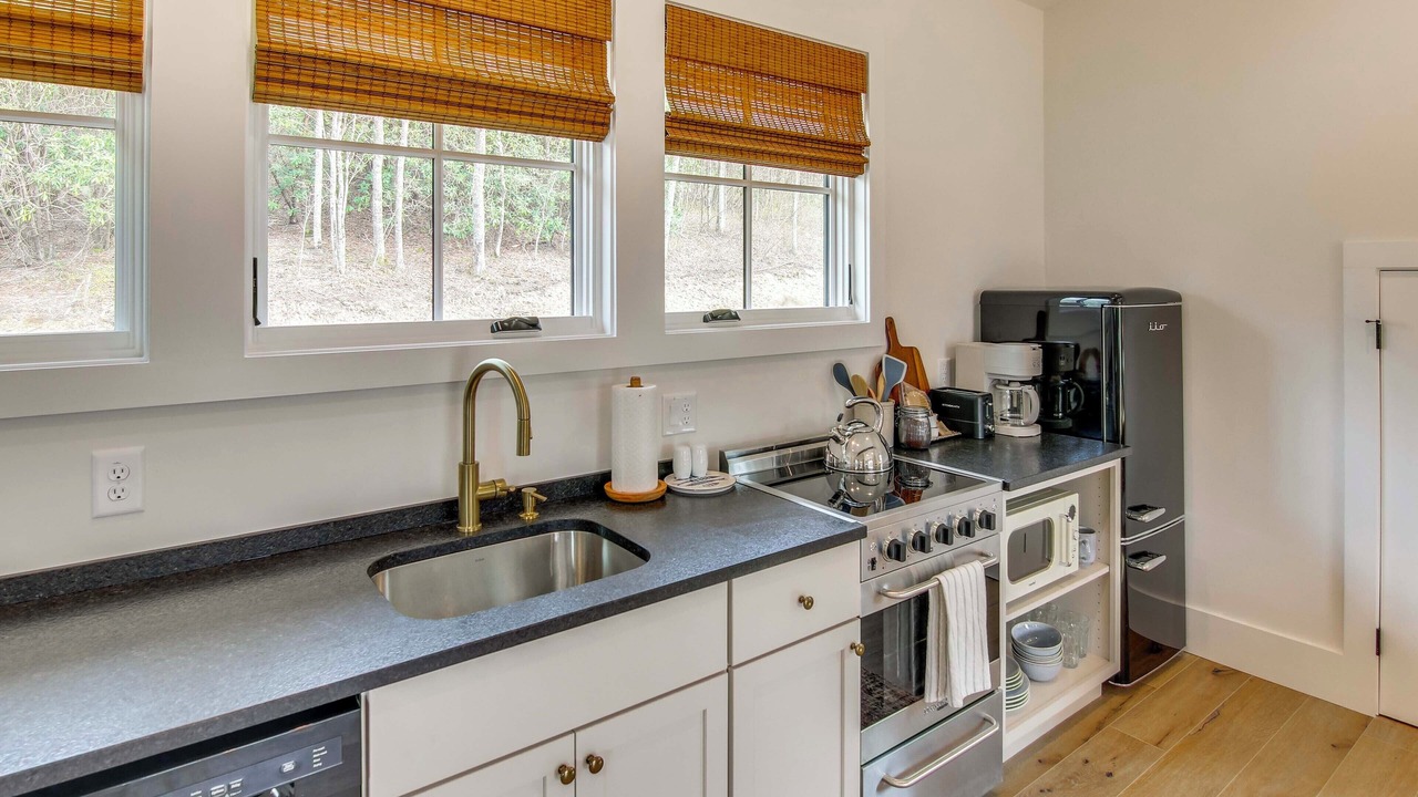 Photo of Kitchen in Glenville