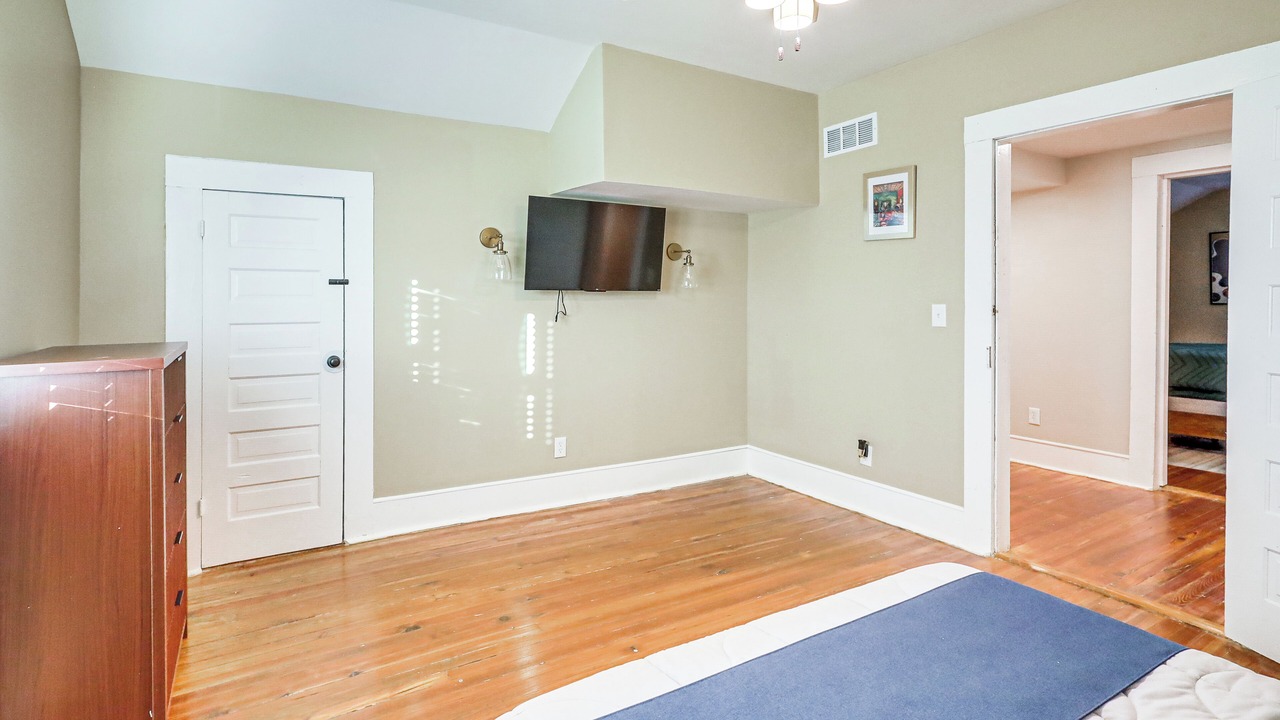 Photo of Bedroom in Macon