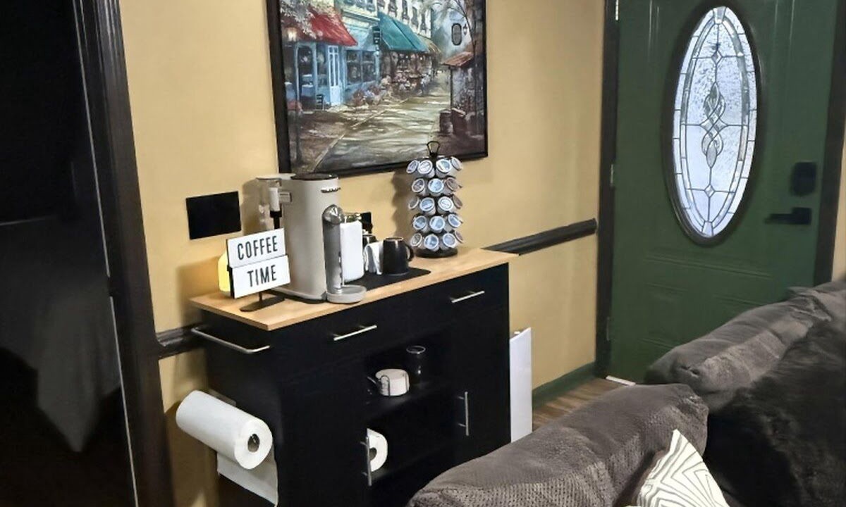 Photo of Livingroom in West Columbia