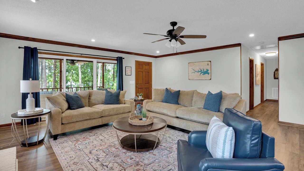 Photo of Livingroom in Leesville