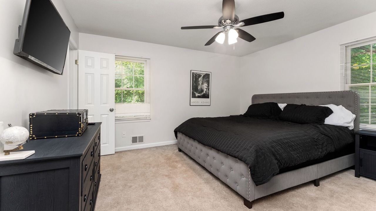 Photo of Bedroom in Riverdale