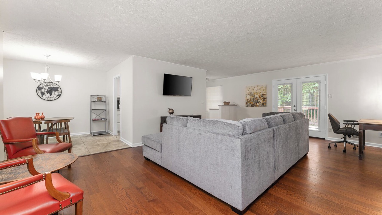 Photo of Livingroom in Riverdale