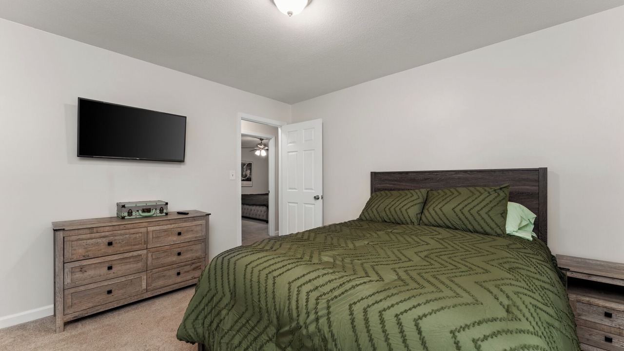 Photo of Bedroom in Riverdale
