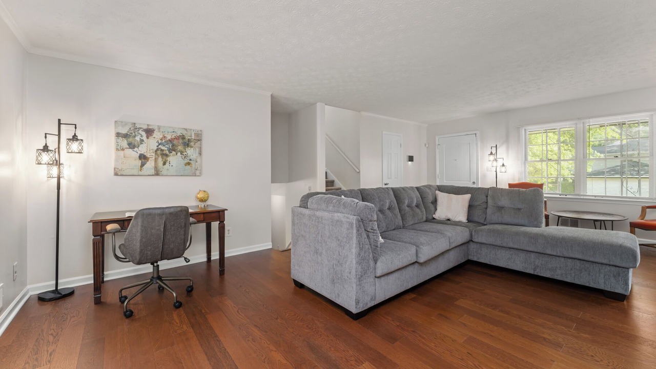 Photo of Livingroom in Riverdale