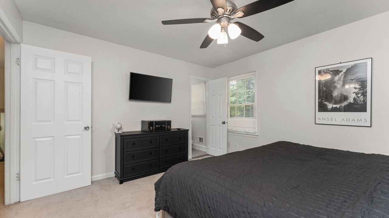 Photo of Bedroom in Riverdale