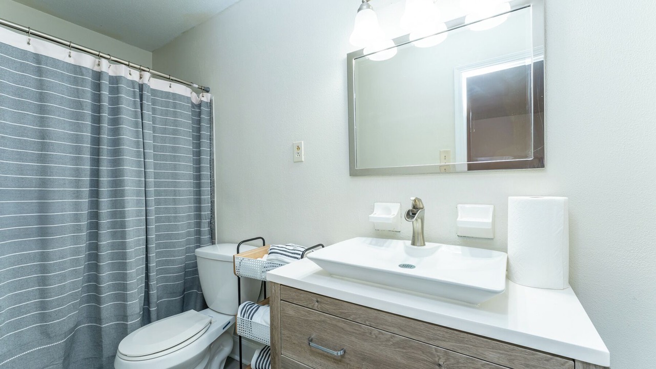 Photo of Bathroom in Riverdale