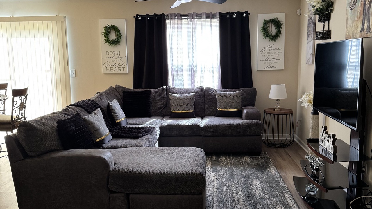 Photo of Livingroom in Morrow