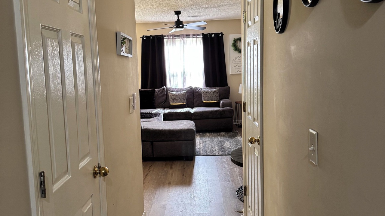 Photo of Livingroom in Morrow