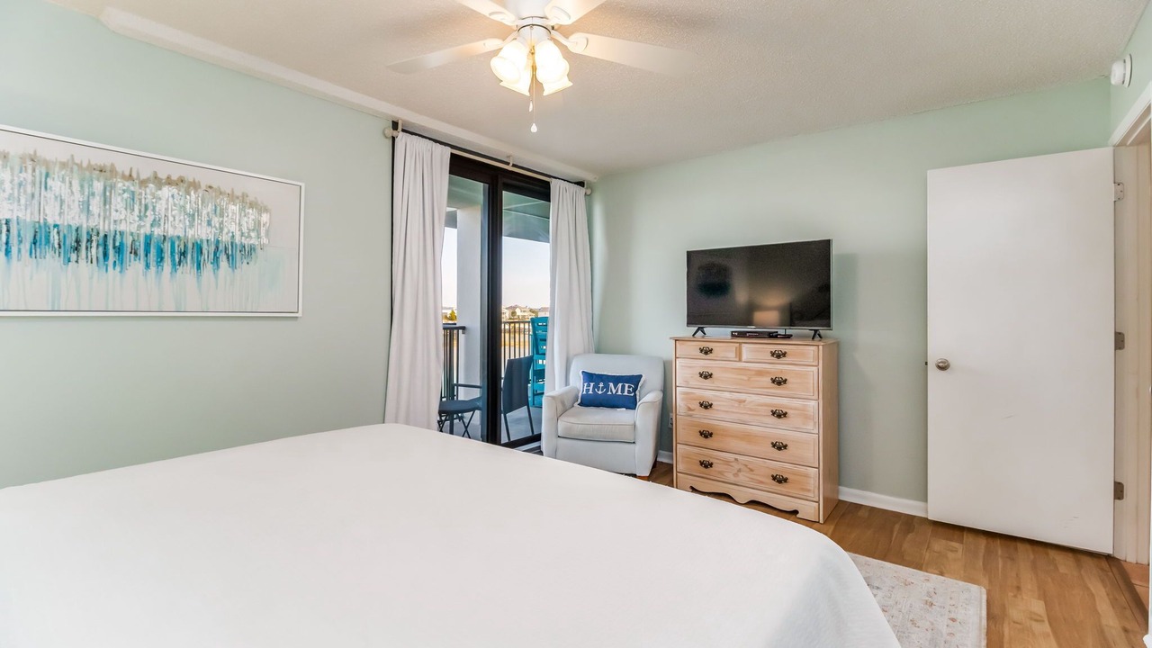 Photo of Bathroom in Orange Beach East