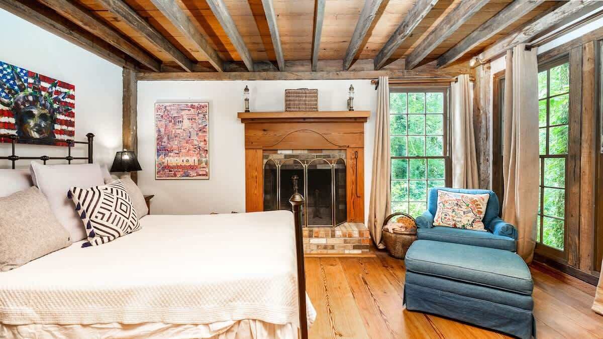 Photo of Bedroom in Macon
