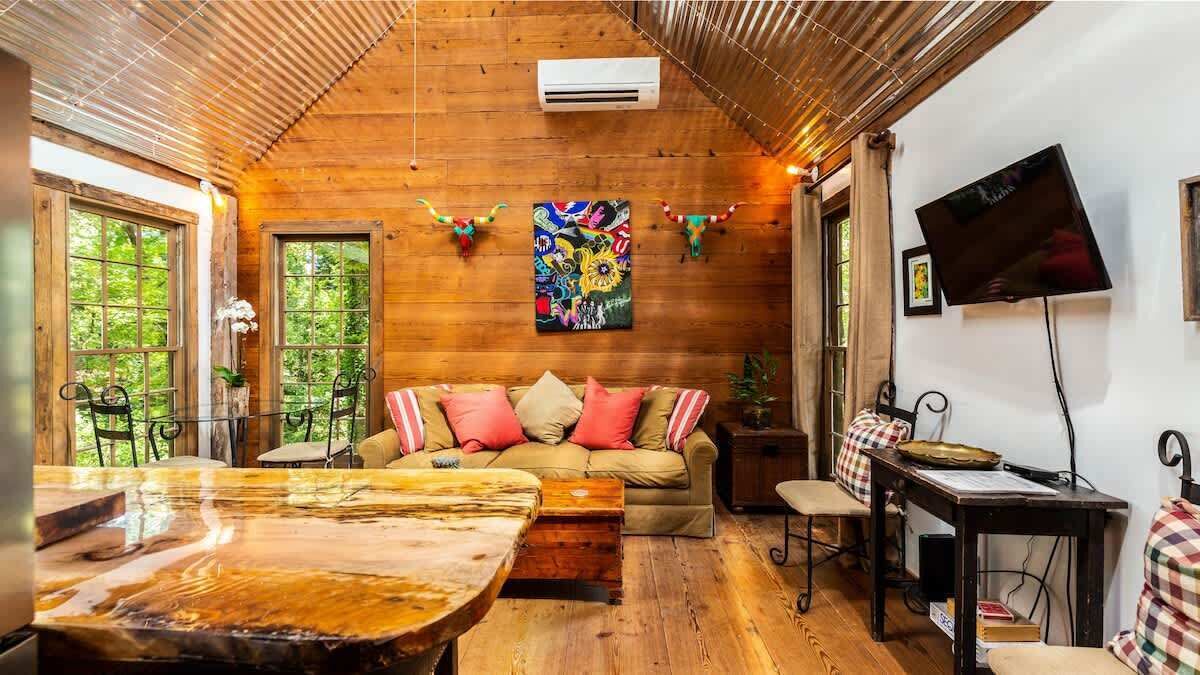 Photo of Livingroom in Macon