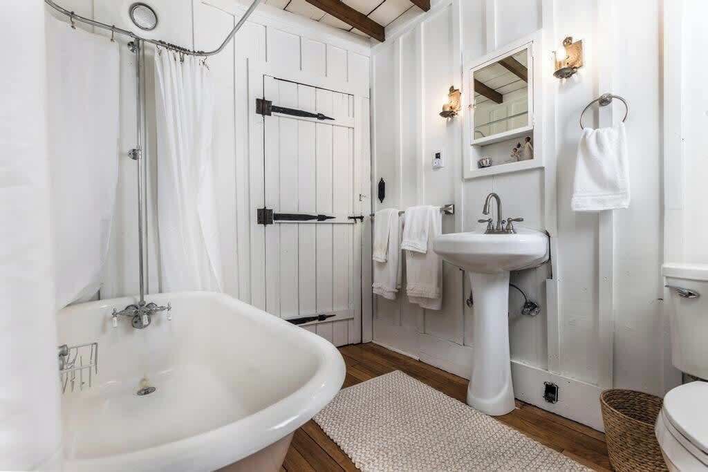 Photo of Bathroom in Macon
