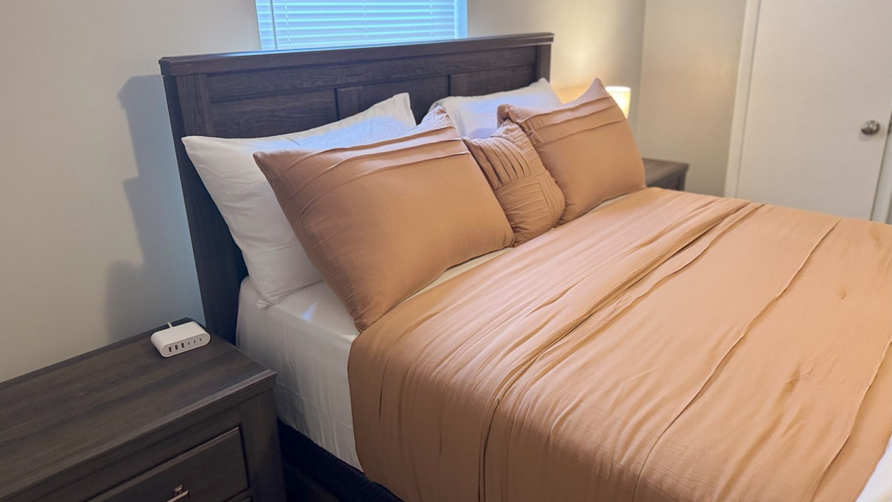 Photo of Bedroom in Daleville