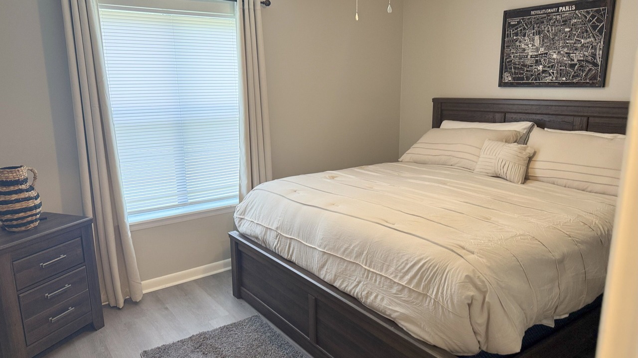 Photo of Bedroom in Daleville