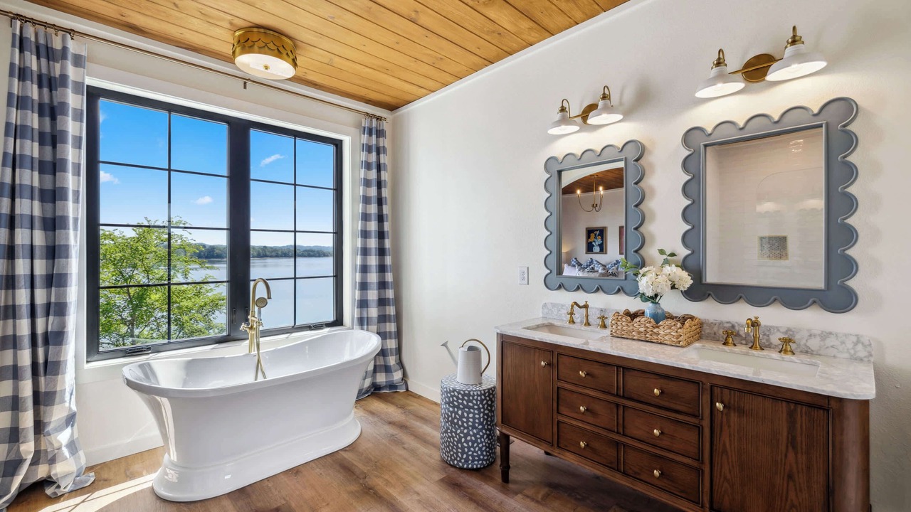 Photo of Bathroom in Dandridge