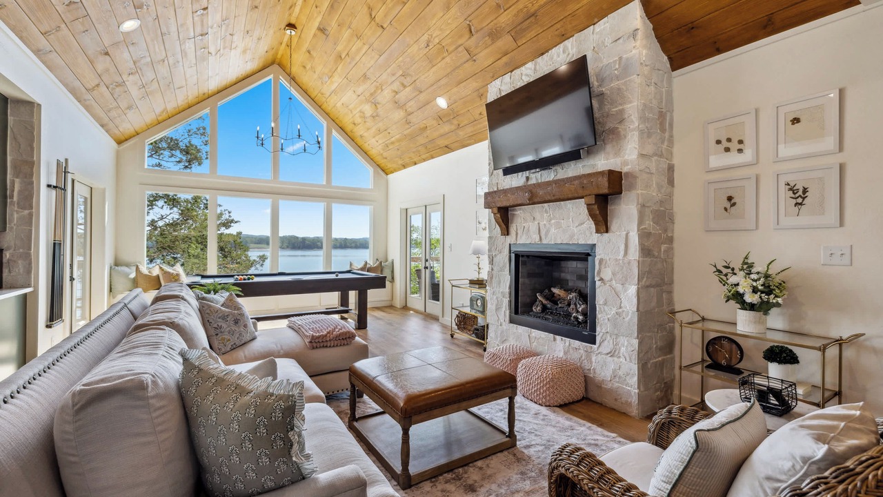 Photo of Livingroom in Dandridge